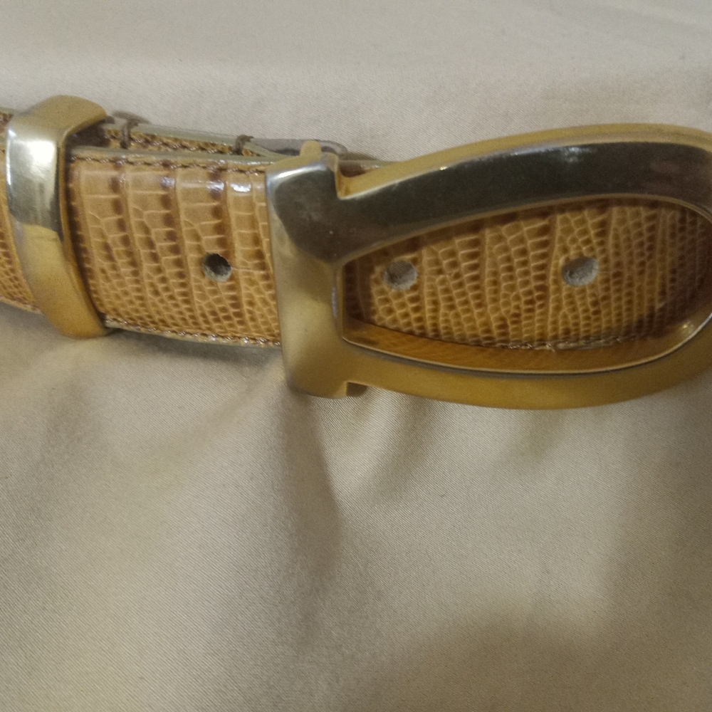 Talbots brand, ladies genuine leather belt, tan color